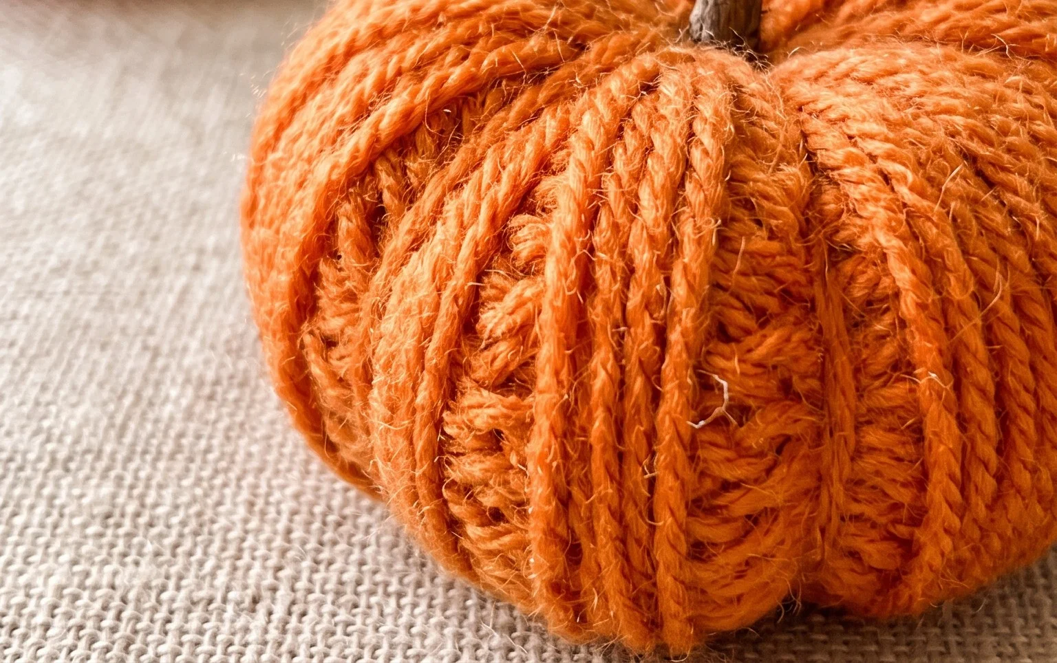 How to Make Yarn Pumpkins